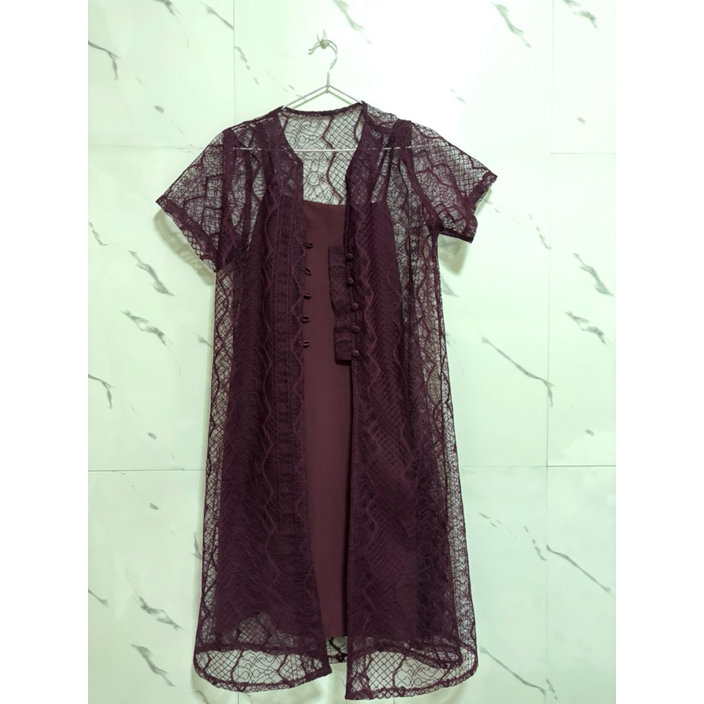dress burgundy