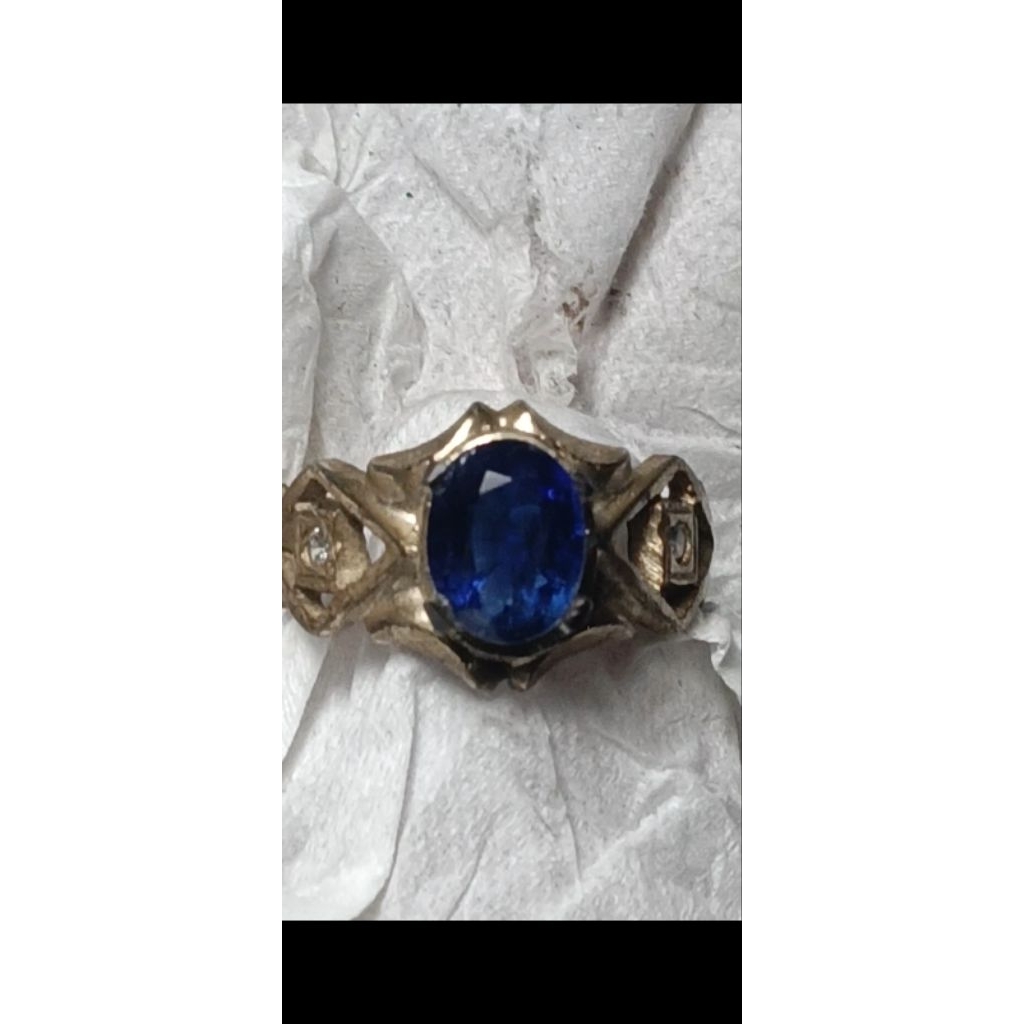 Natural blue kyanite