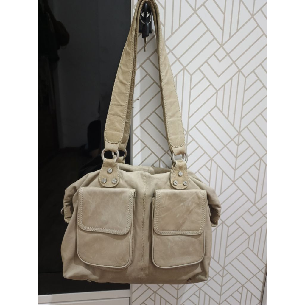 preloved tas kulit asli brand hedgren second