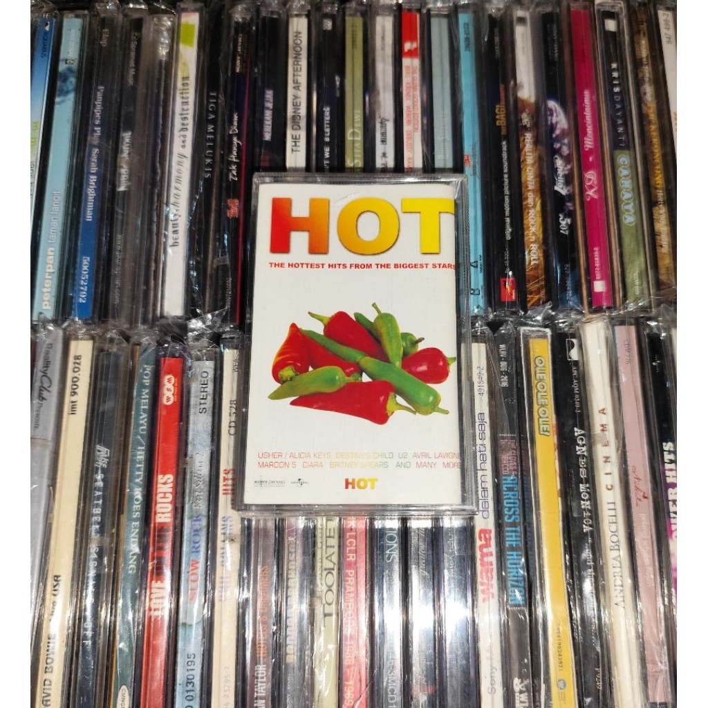 Kaset Kompilasi HOT - Kanye West, Avril Lavigne, Evanescence, Keane, Blink 182, D12, Hoobastank