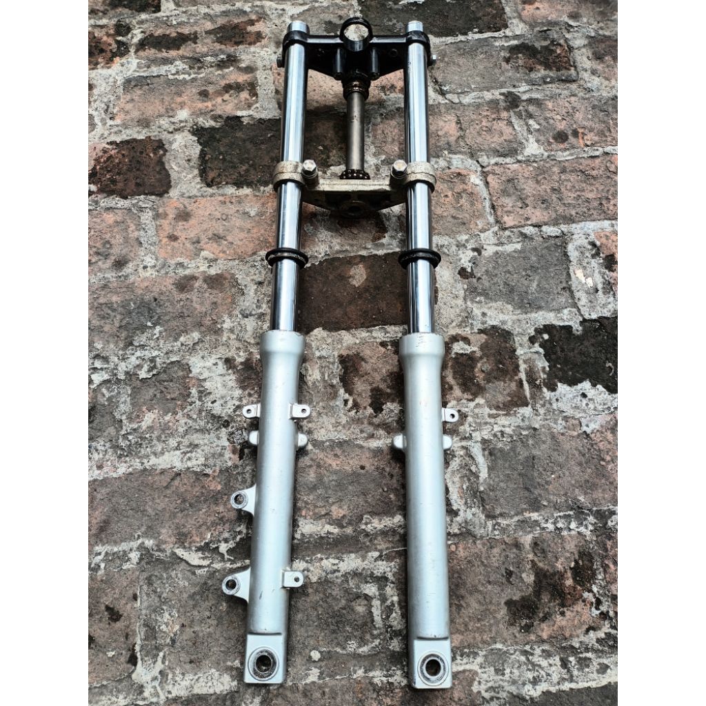 SHOCK DEPAN LEPASAN MOCIN BEIJING 200CC DIAMETER AS 33MM DETAIL MINUS ADA DI FOTO DAN VIDIO