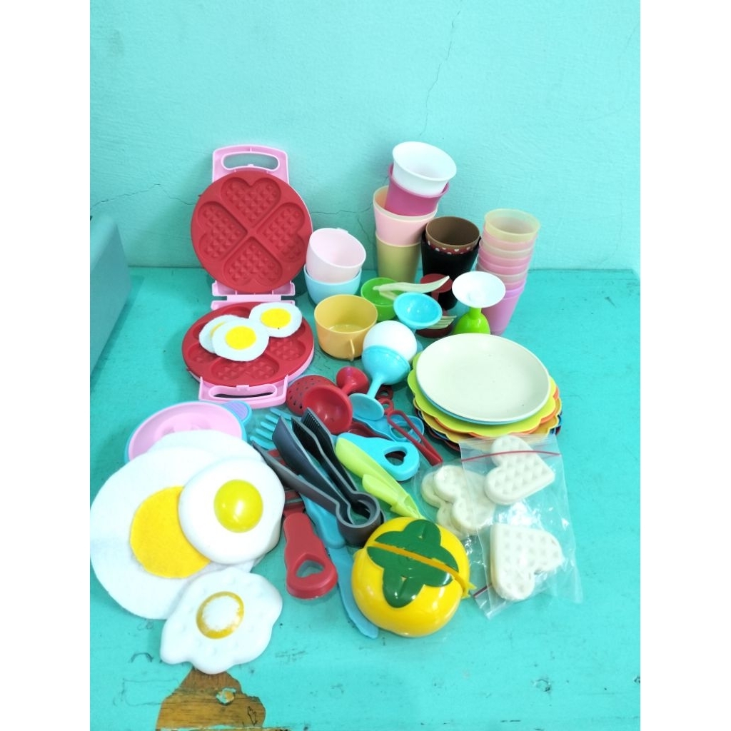 DAPAT SEMUA Mainan Masak Masakan Bekas Preloved Pribadi Pancake Gelas Buah Potong Alat Makan