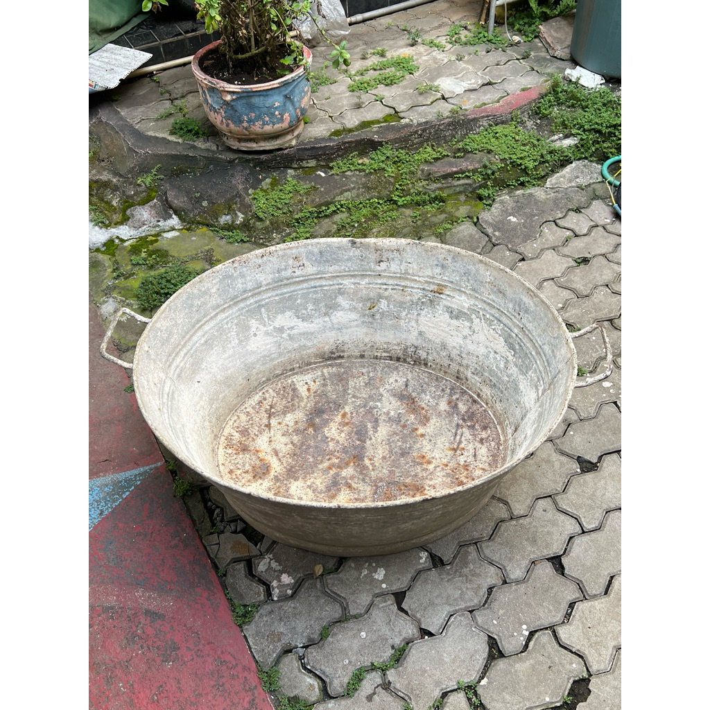 Ember / Ompreng / Bak Mandi Lawas Kuno Legend Jadul Bahan Senf atau aluminium ??) Ukuran Jumbo, Oval