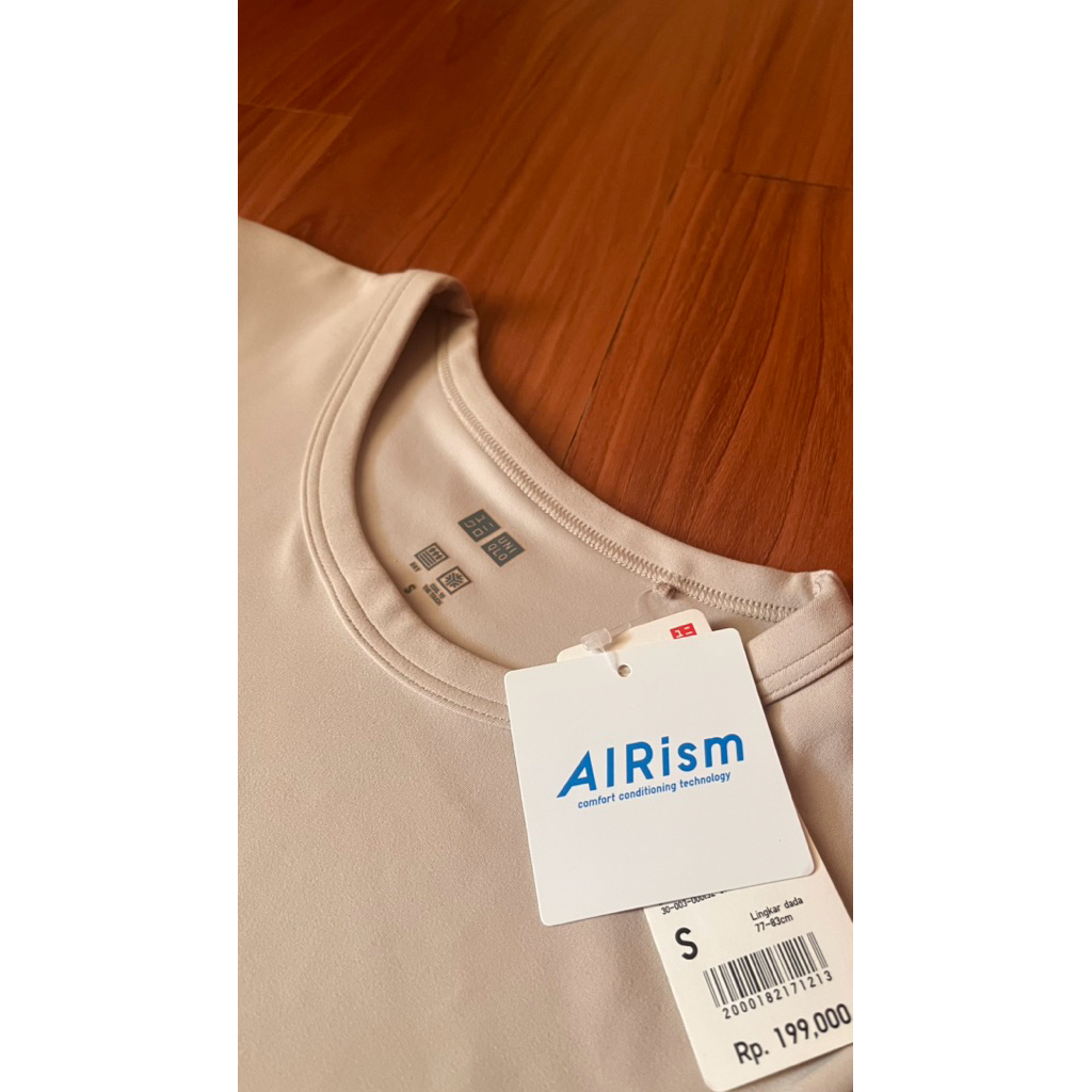 UNIQLO Airism T shirt Crop Ultra Stretch