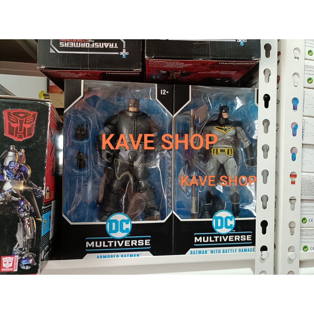 Batman With Battle Damage - Batman Armored - Batman Multiverse - McFARLANE TOYS