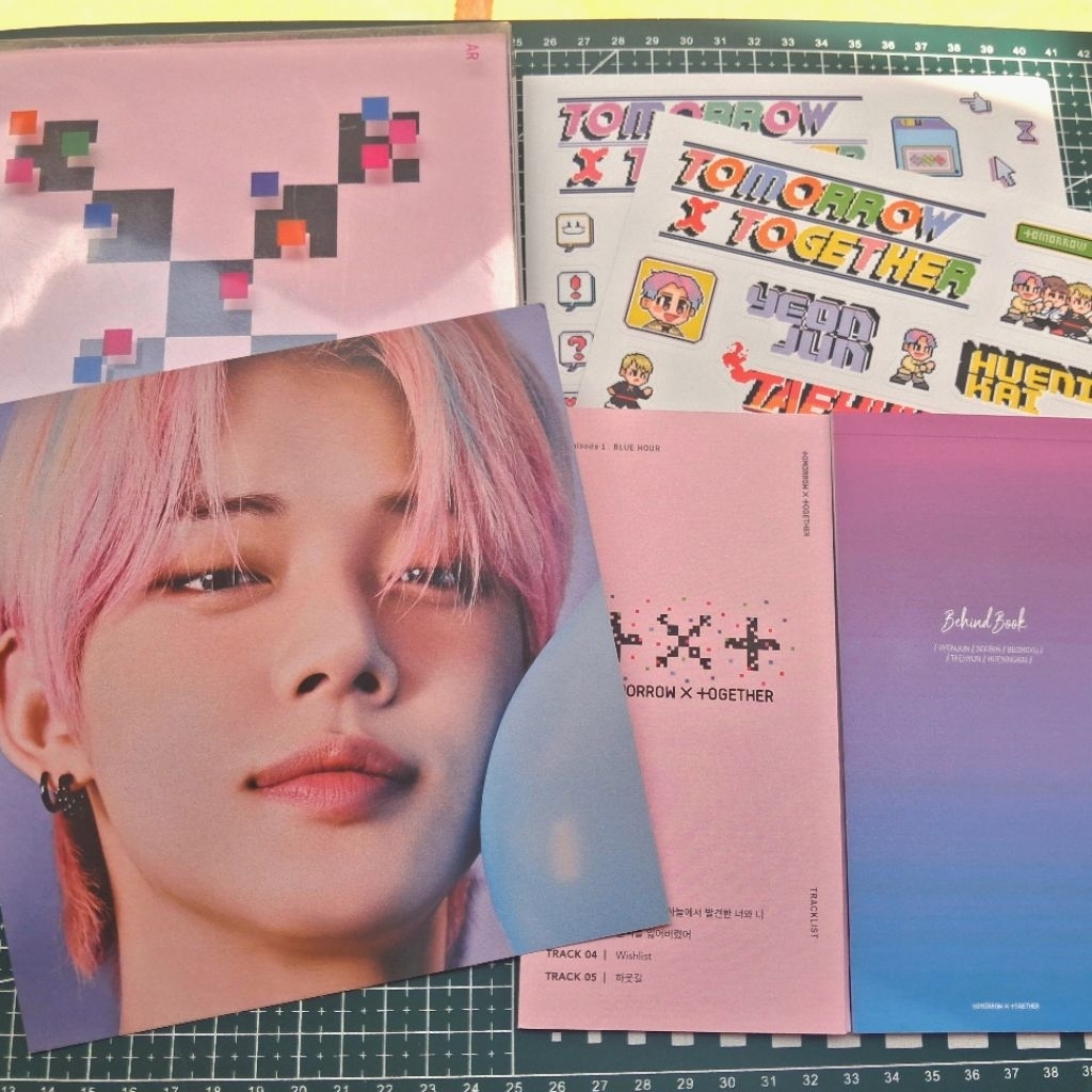 TXT minisode 1: blue hour album postcard AR yeonjun official