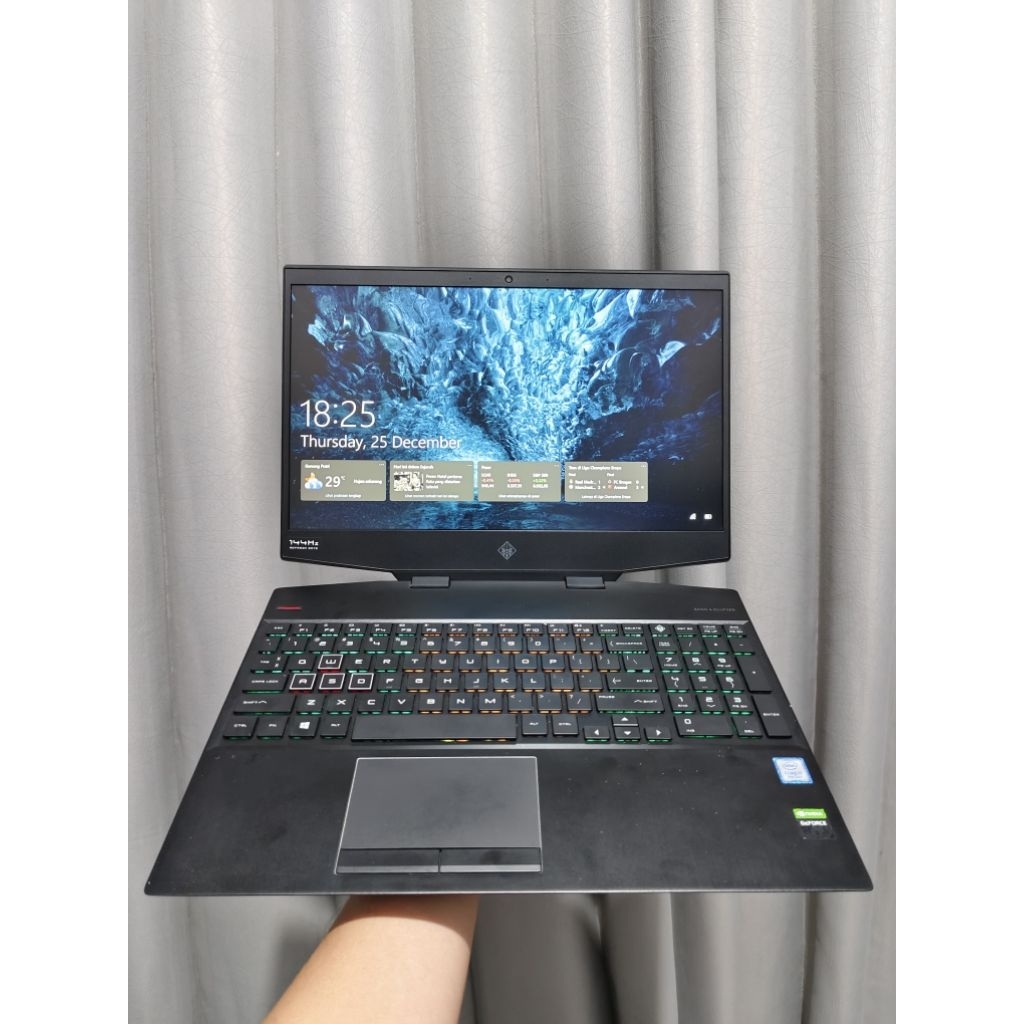 HP OMEN 15 DH0105TX I7 9750H RTX 2060 6GB