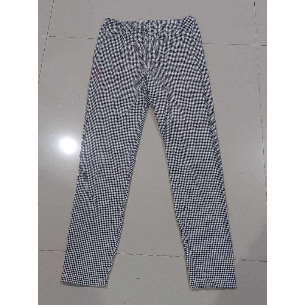 legging leging celana panjang kotak kotak warna hitam putih anak perempuan umur 6tahun