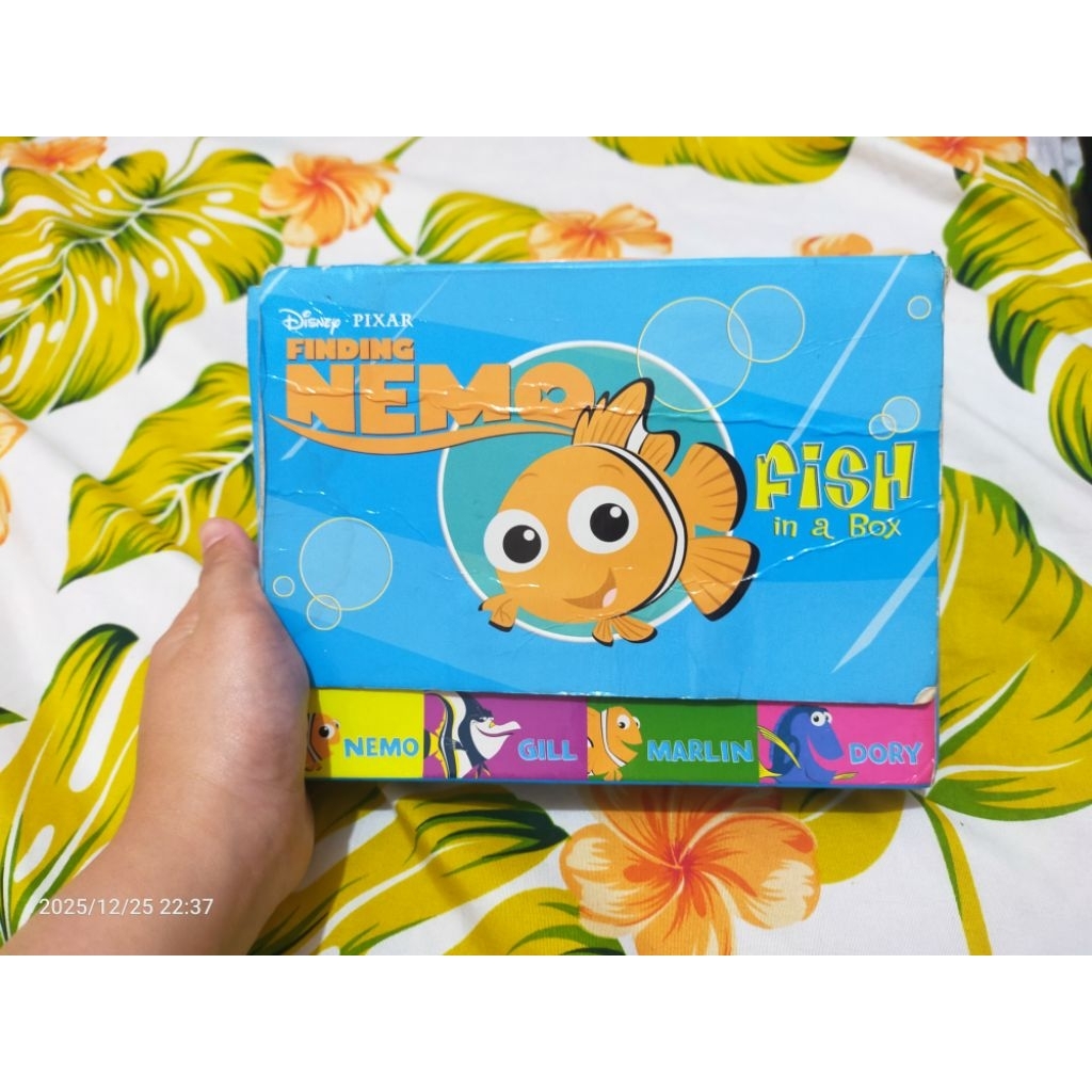 (Preloved) Buku Anak "Finding Nemo" 1 paket isi 4 Boardbook