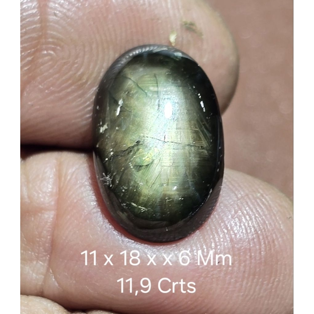 Star Black/Green Sapphire (Bangsing Thailand/Krisnadana)
