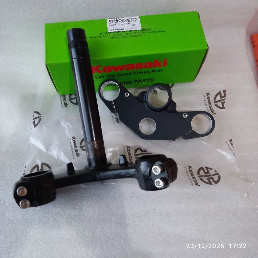 Segitiga T Ninja RR 150 New Atas Original Bawah Super COPY Standar RR HITAM