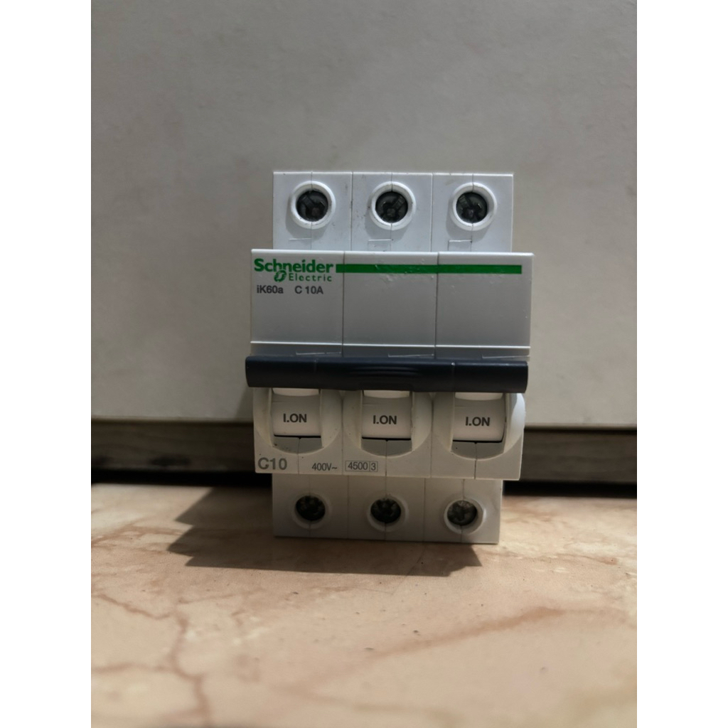 mcb seneider 3 pashe 10a 16a 20a 25a 32a 40a 50a 63amper