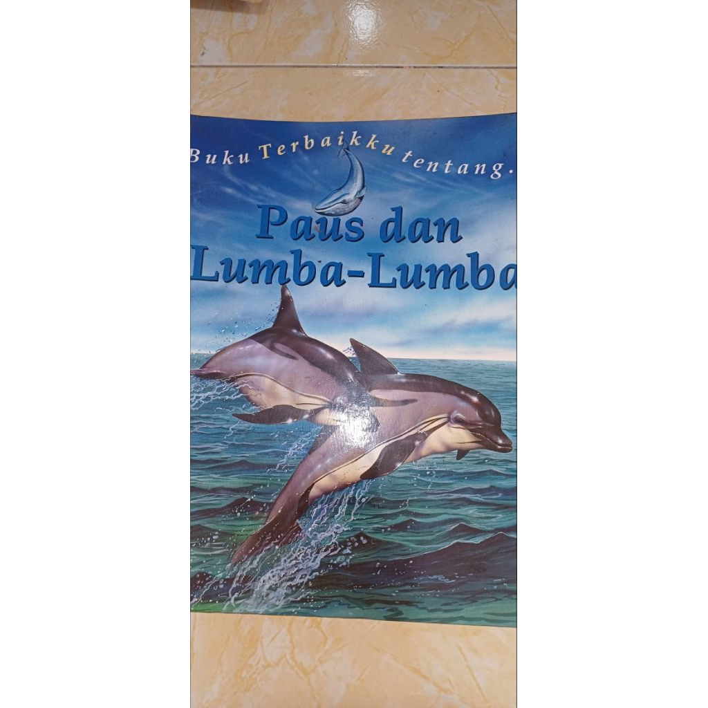 Paus dan Lumba Lumba