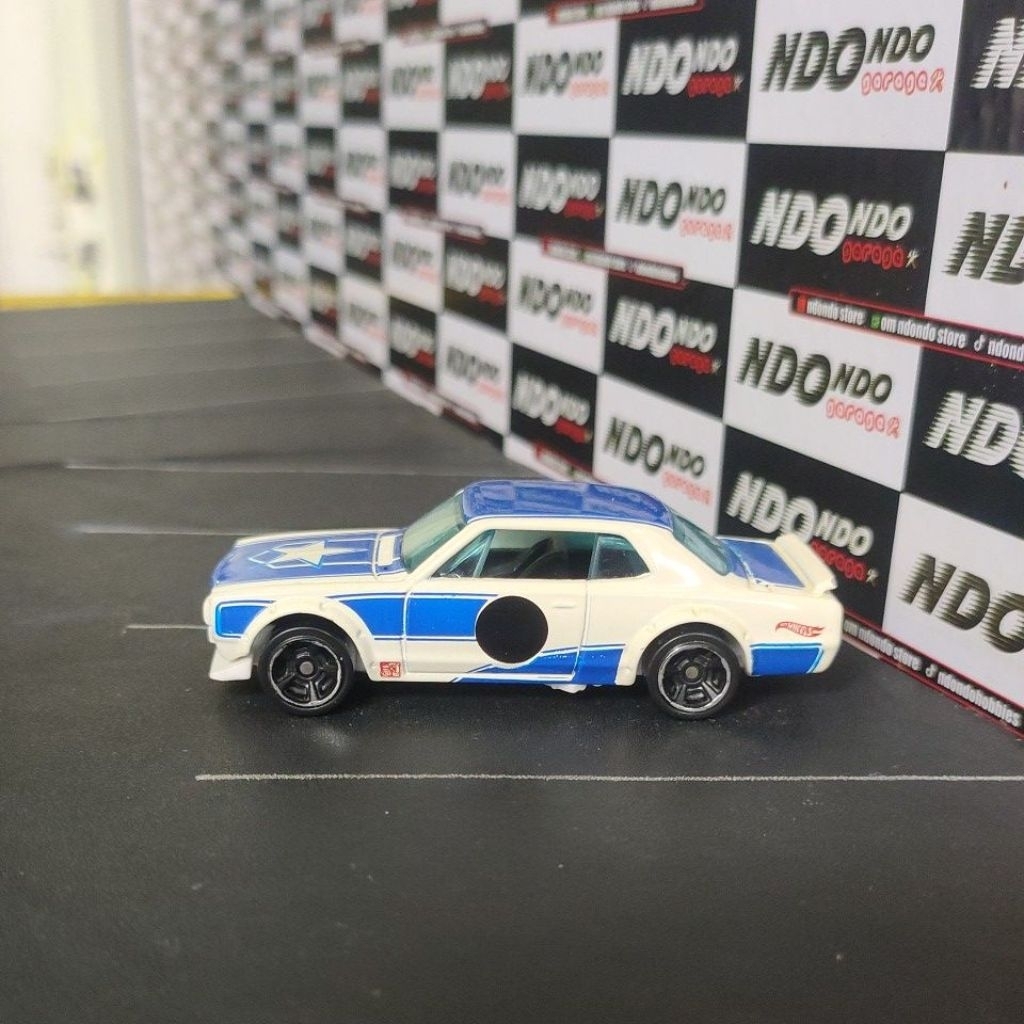 Hot Wheels Nissan Skyline HT 2000 GTX White 2nd Loose - 2017 Nightburnerz