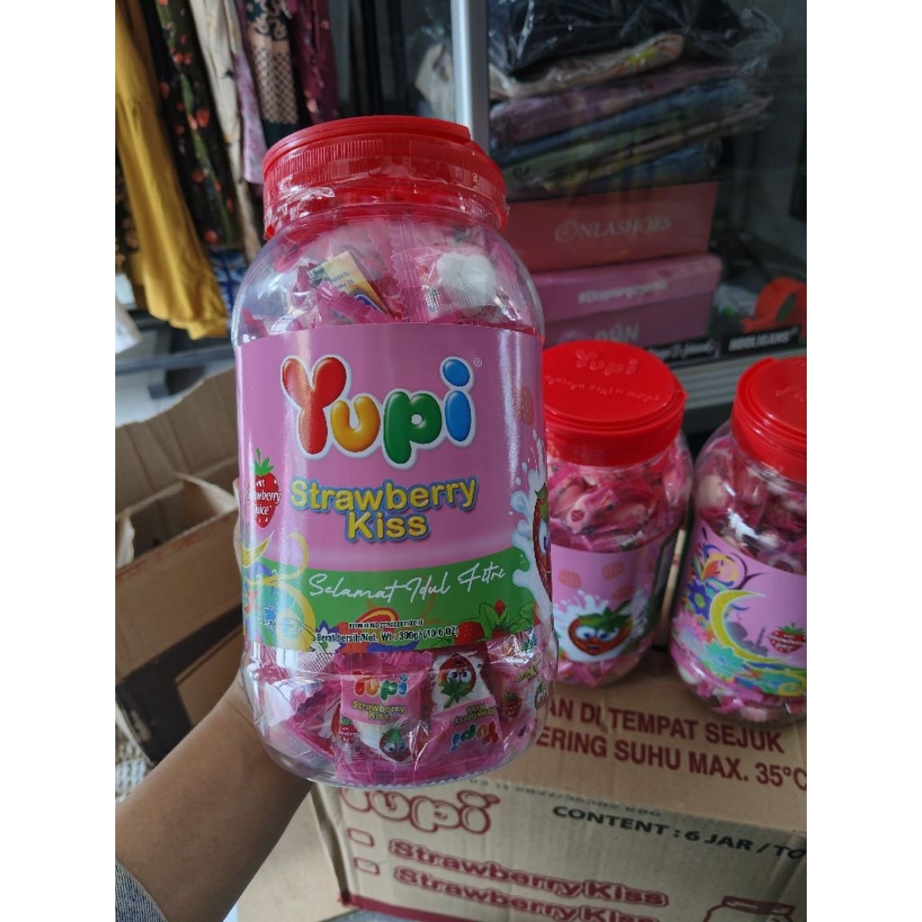 Yupi toples | jajan lebaran