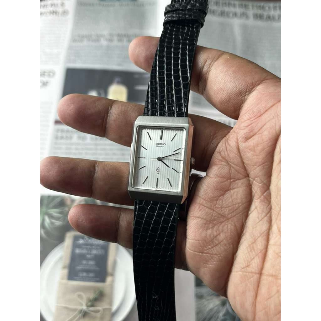 Seiko Grey Square Linen Dial Vintage