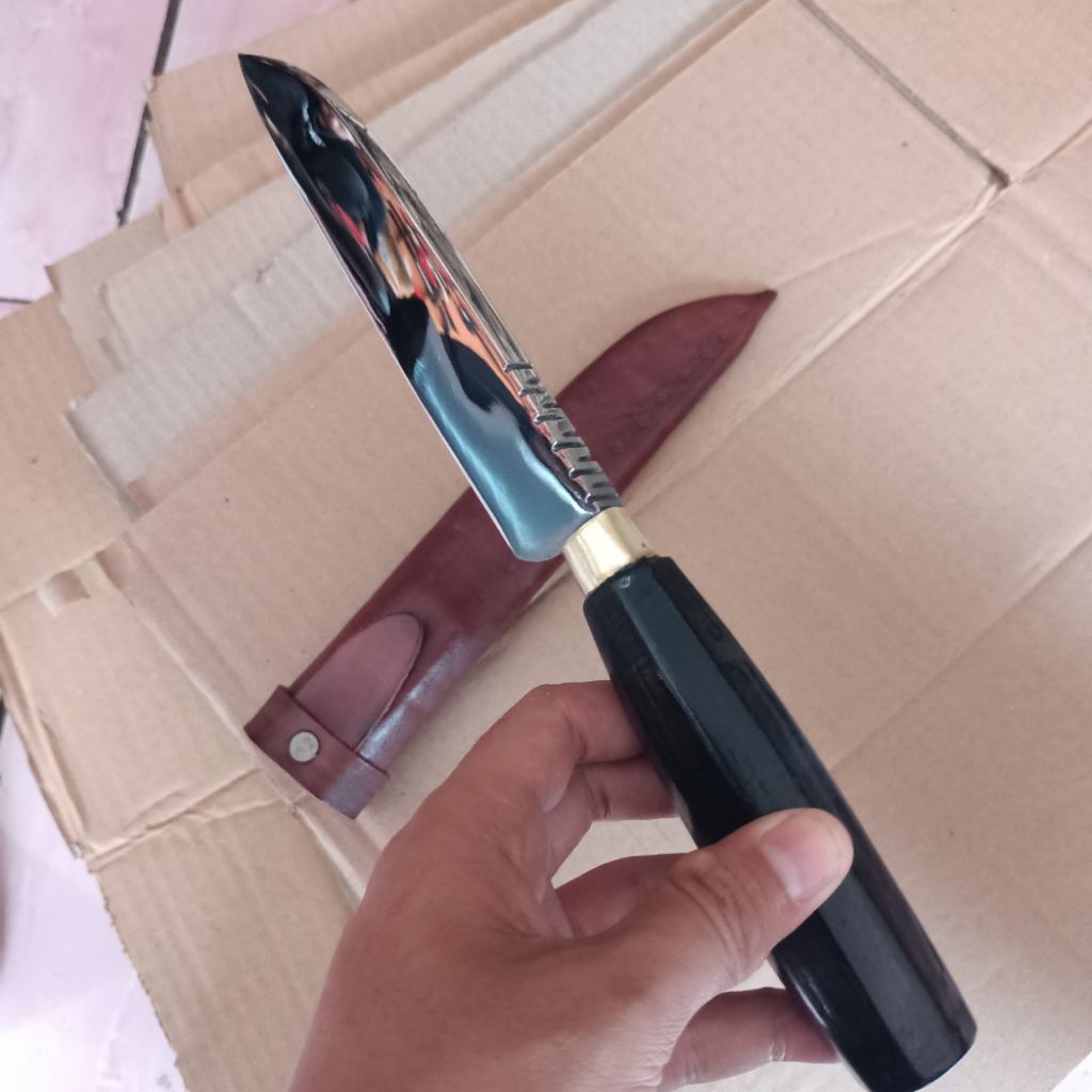 pisau tebal 5 mm sarung kulit