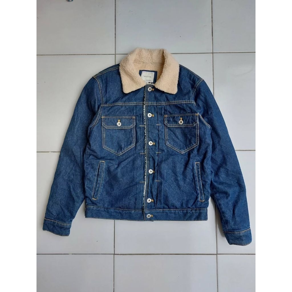 The Stori Jaket Jeans Sherpa Trucker Denim Jacket Vintage Classic Retro Rugged Style