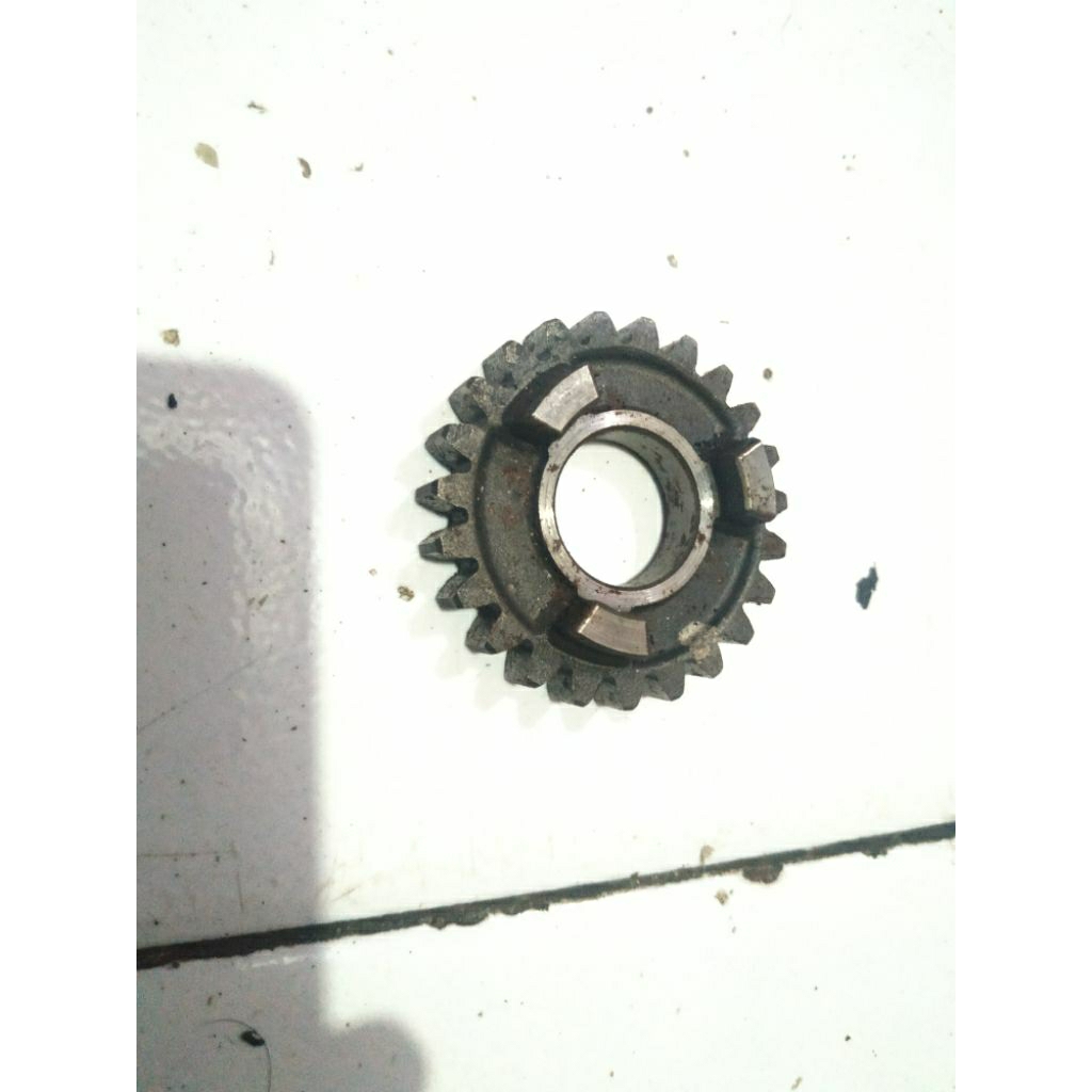 gigi 5 suzuki ts 100 23T original