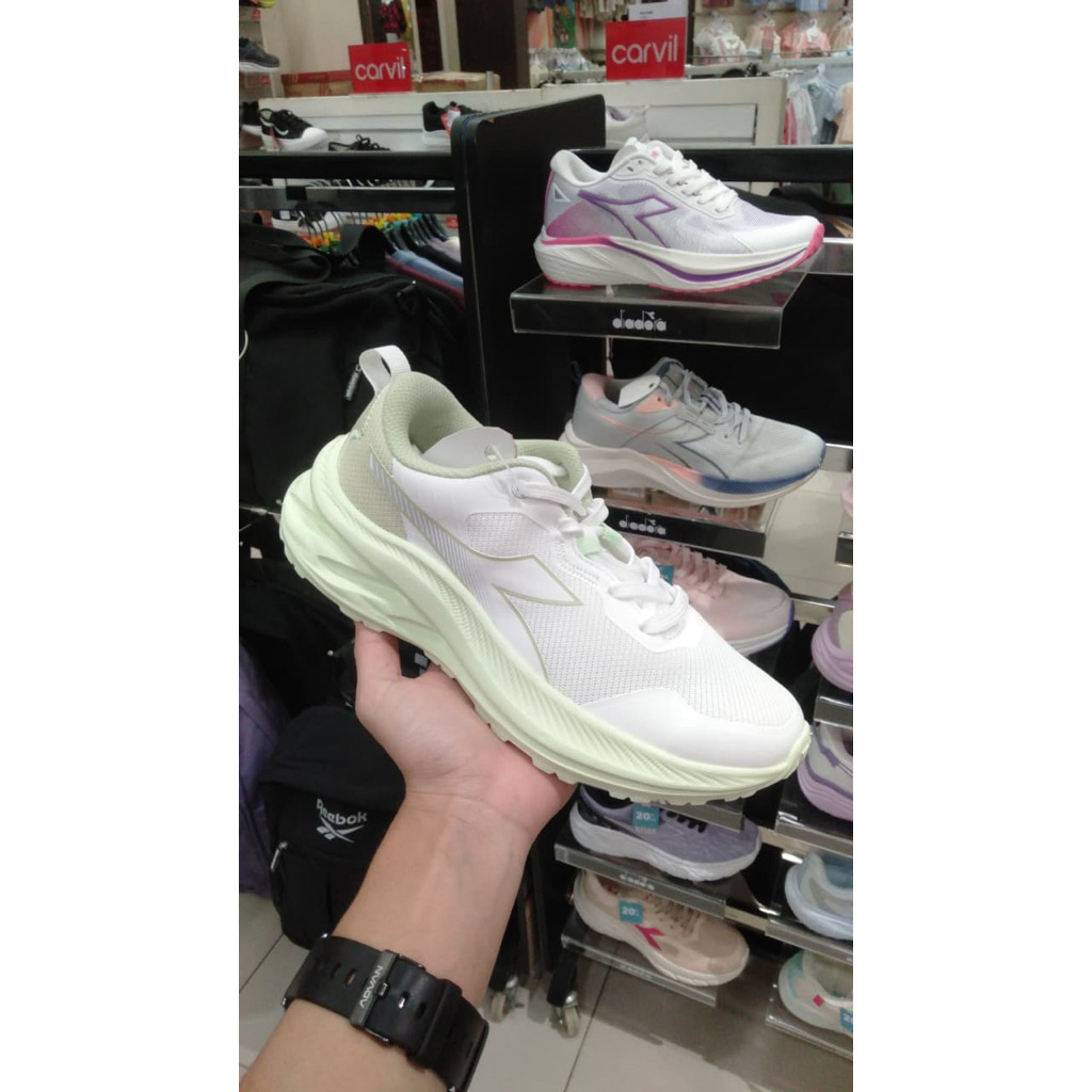 Diadora sepatu wanita original