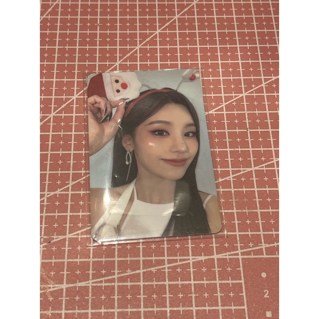 PHOTOCARD OFFICIAL YEJI ITZY