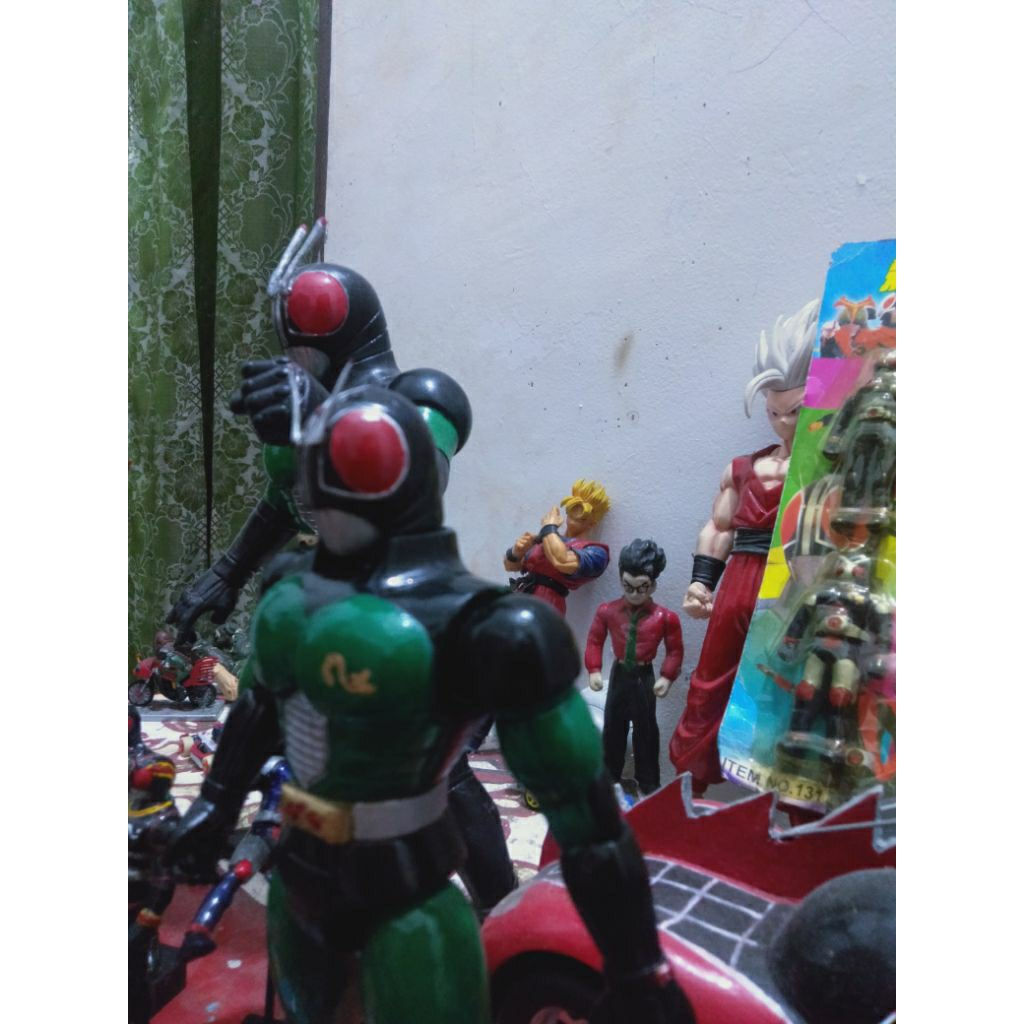 Action figure Kamen Rider RX artikulasi vintage custom ripaint