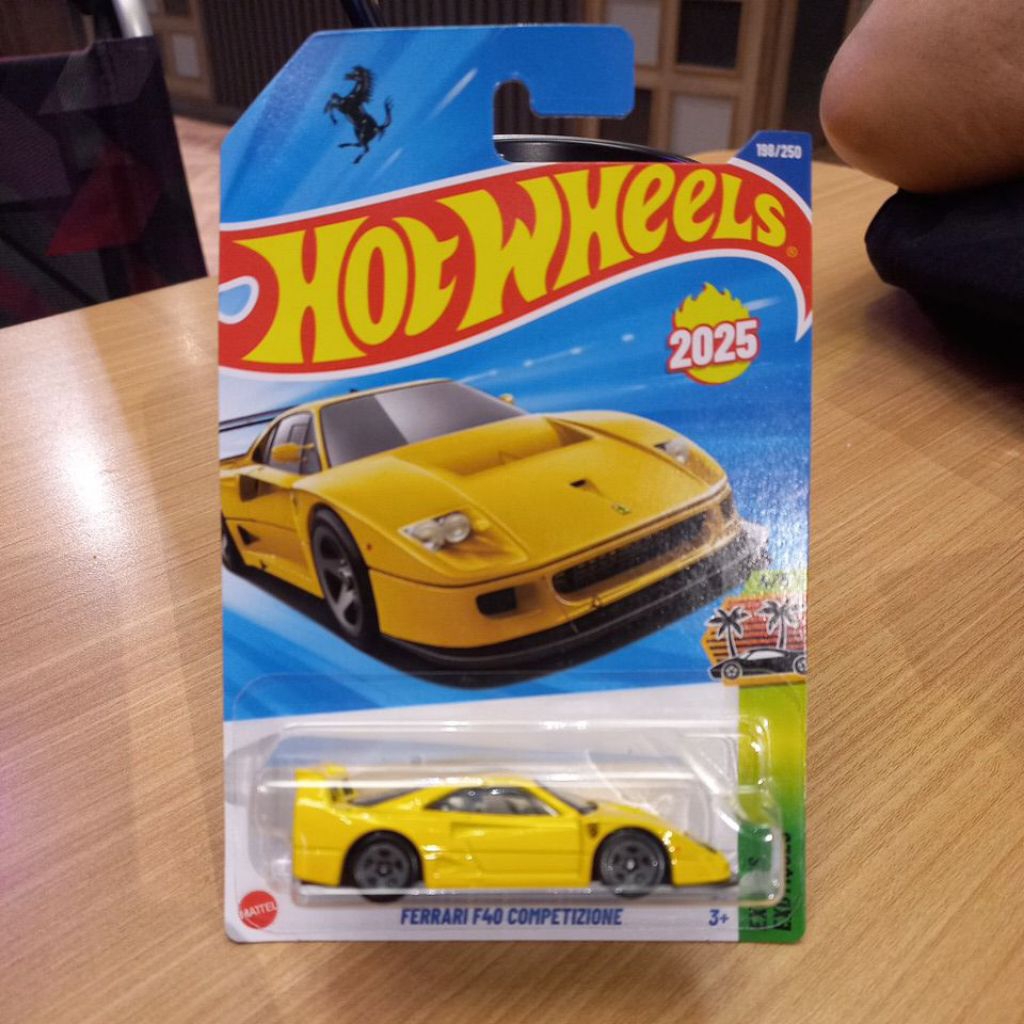 Hotwheels Ferrari F40 Competizione