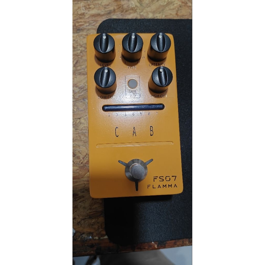 EFEK GUITAR CABINET SIMULATOR FLAMMA