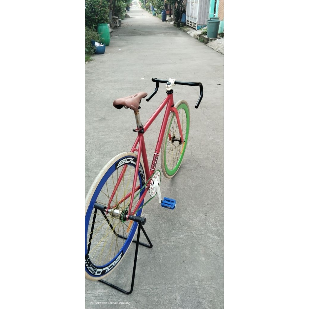 Sepeda fixie united soloist 02 rem terpedo