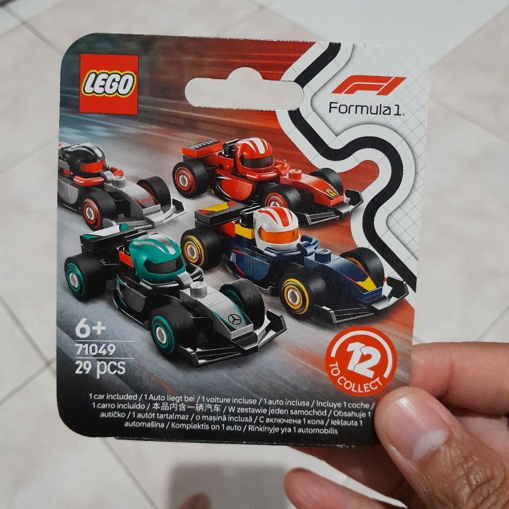 Lego mini figures F1 formula 1 redbull