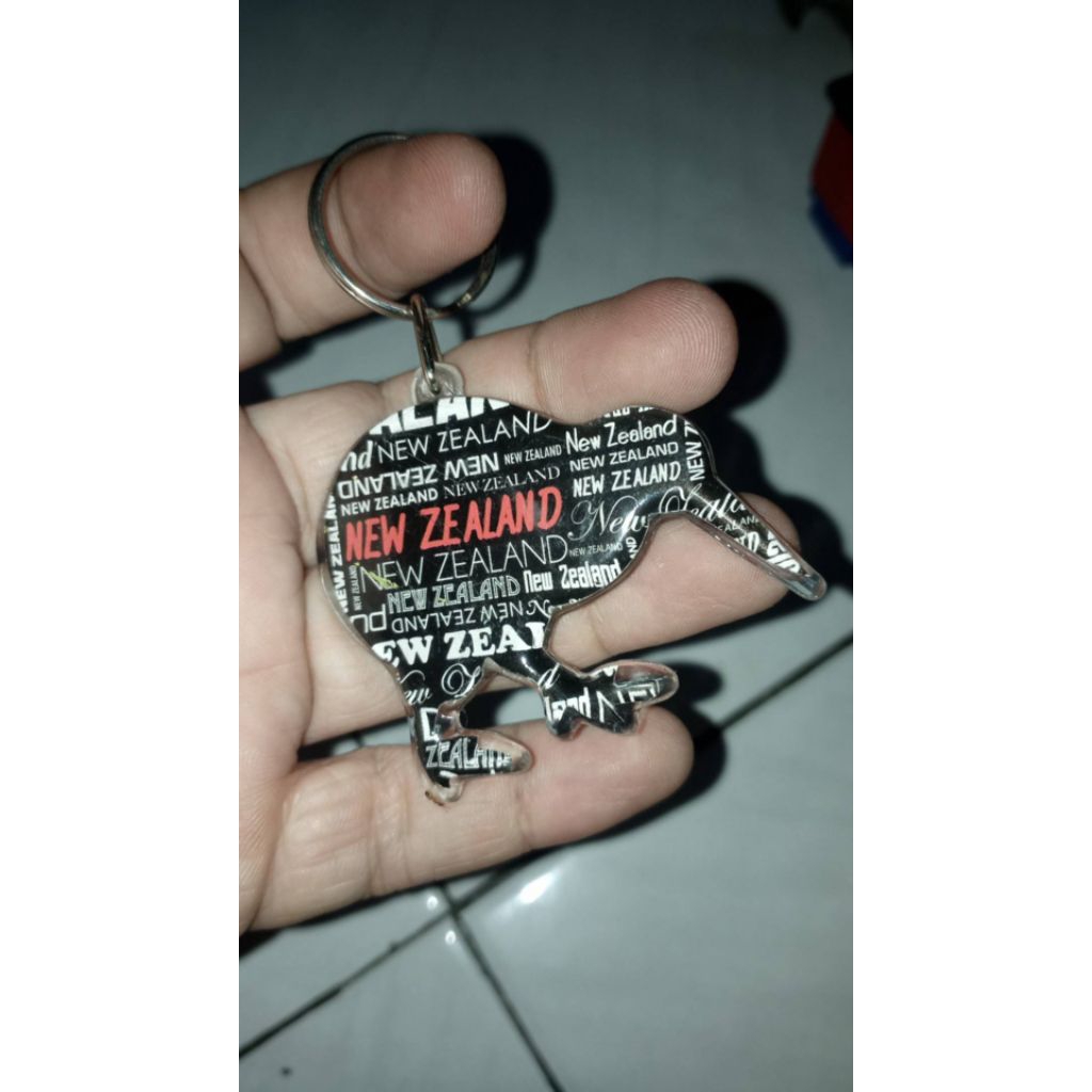 gantungan kunci bahan akrilik oleh-oleh new zealand selandia baru