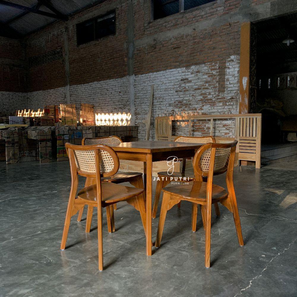 Meja Makan Jati Retro Rotan 4 Kursi Asli Jepara
