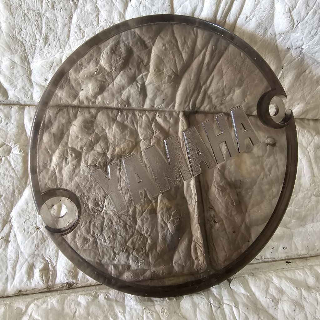 TUTUP COVER BLOCK MAGNET BAGIAN KIRI YAMAHA V80 / V75 . L2G