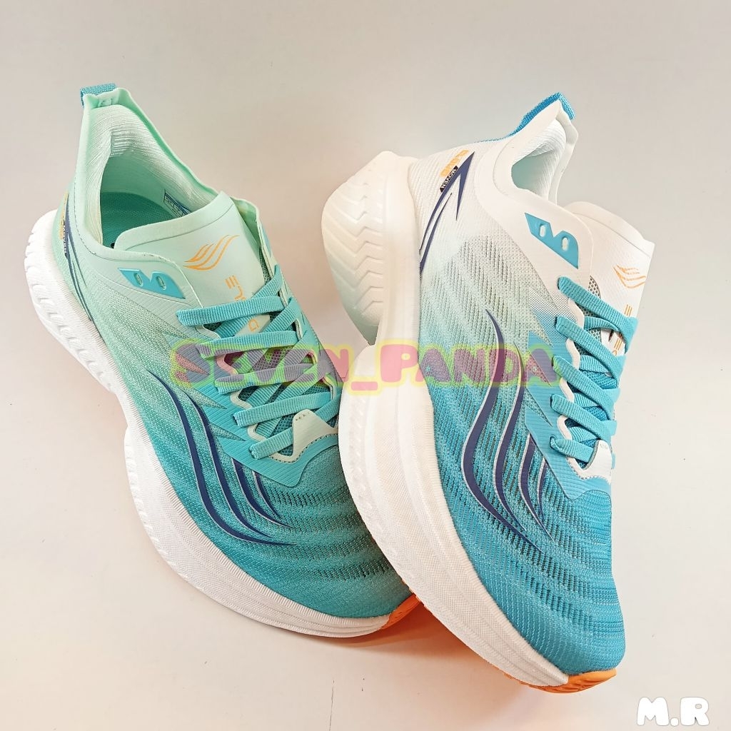 DESLE MONTREAL (RUNNING SHOES) [8001227382]