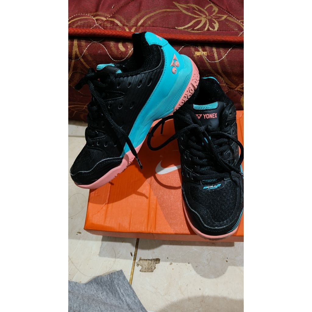 sepatu Yonex tour skill 2 junior