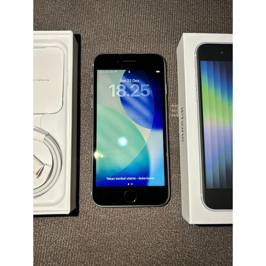 Iphone SE 3 2022 256gb Ibox Starlight / Putih Mulus Fullset