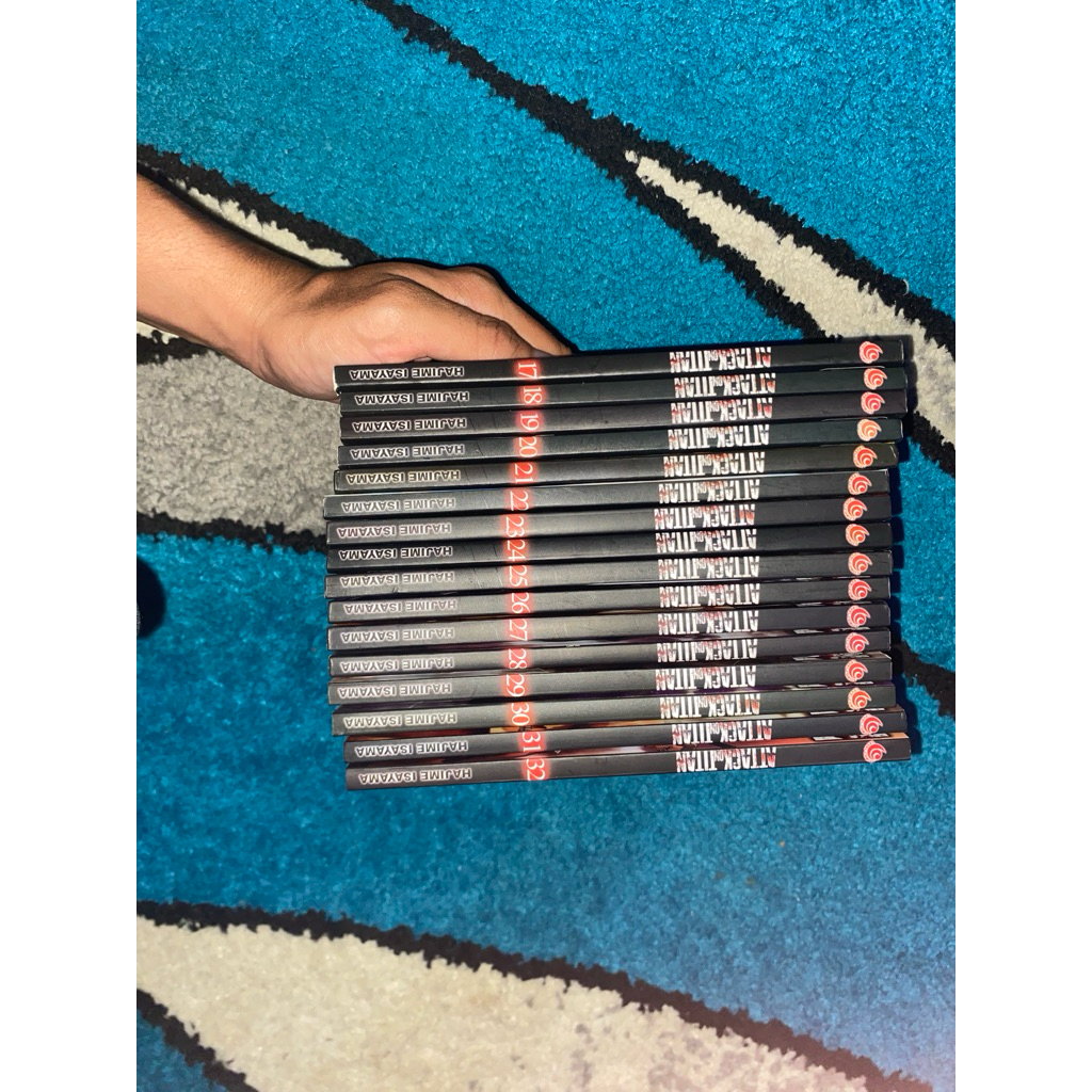 PAKET KOMIK ATTACK ON TITAN 17-32