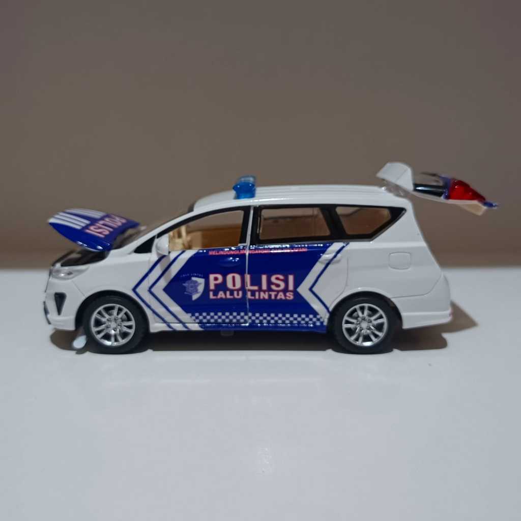 Diecast Mobil Toyota Kijang Innova Reborn POLISI LALU LINTAS Scale 1/32 Miniatur Mobil  POLISI KORLA