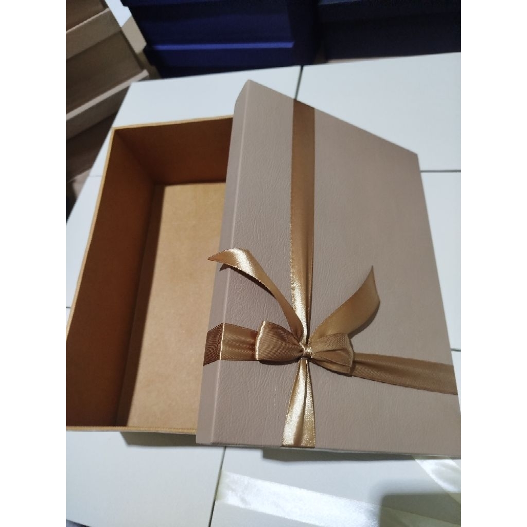 HARDBOX CUSTOM | HARDBOX HAMPERS | HARDBOX GIFT BOX | HARDBOX AESTHETIC | HARDBOX PACKAGING | HARDBO