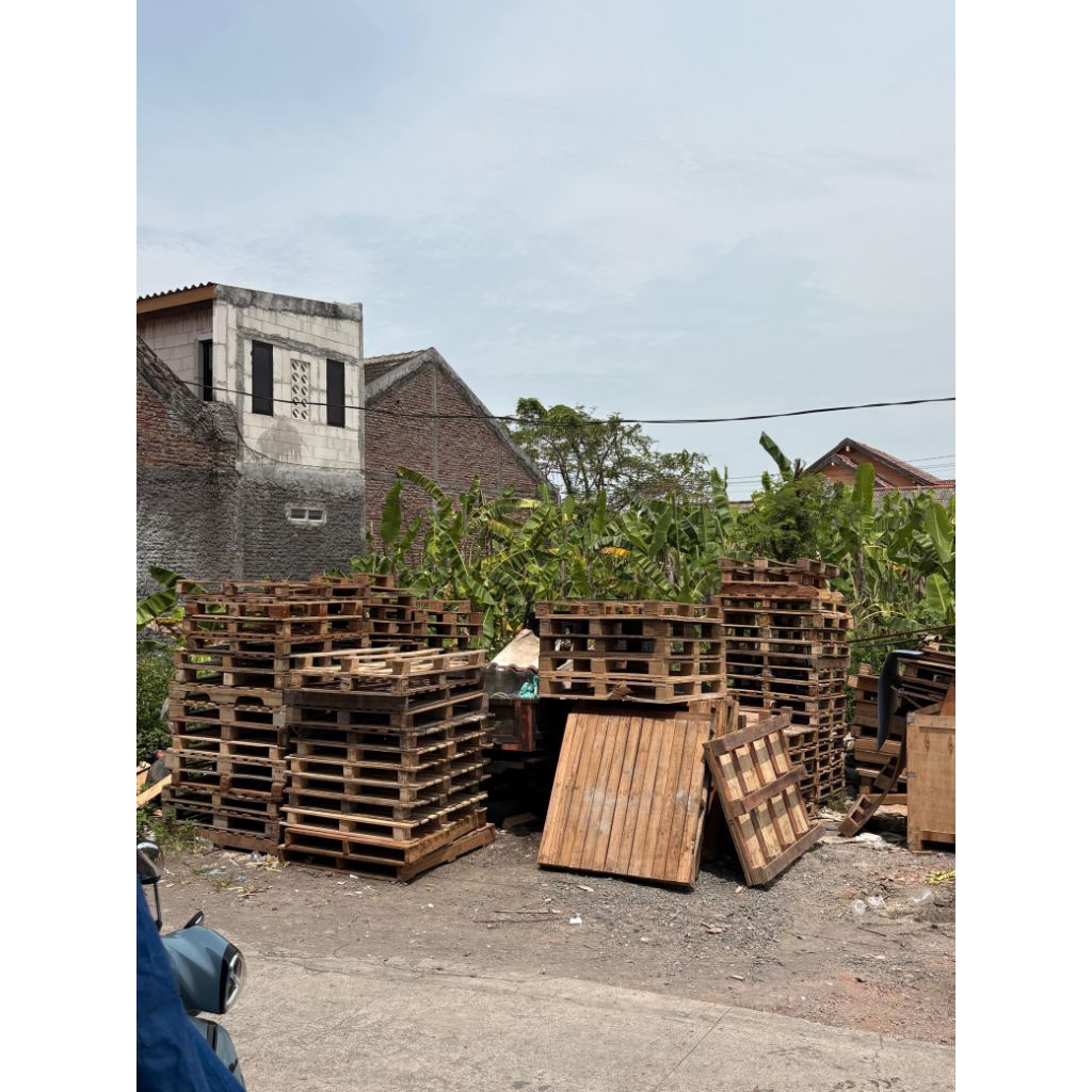 Pallet Kayu Bekas , Kayu Bakar, Papan