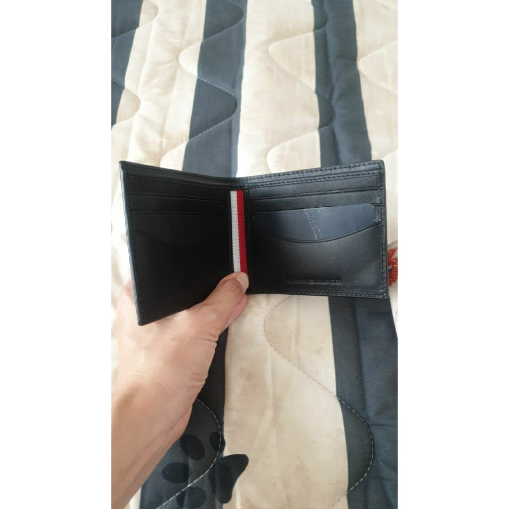 preloved dompet pria merk Tommy Hilfiger No Box