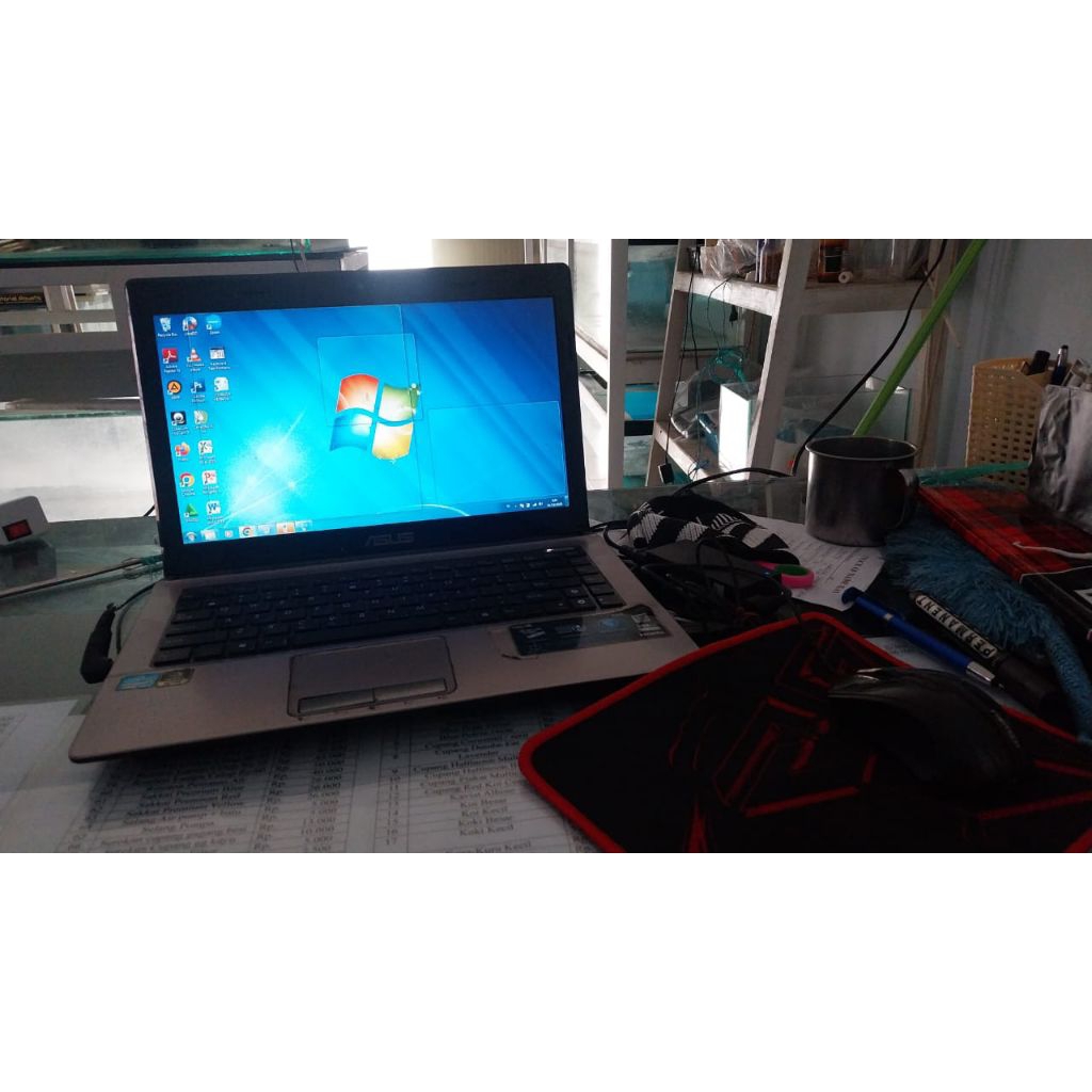 ASUS A43S core i3 2350m cpu @2,3 ghz RAM 2,00gb HD 500Gb
