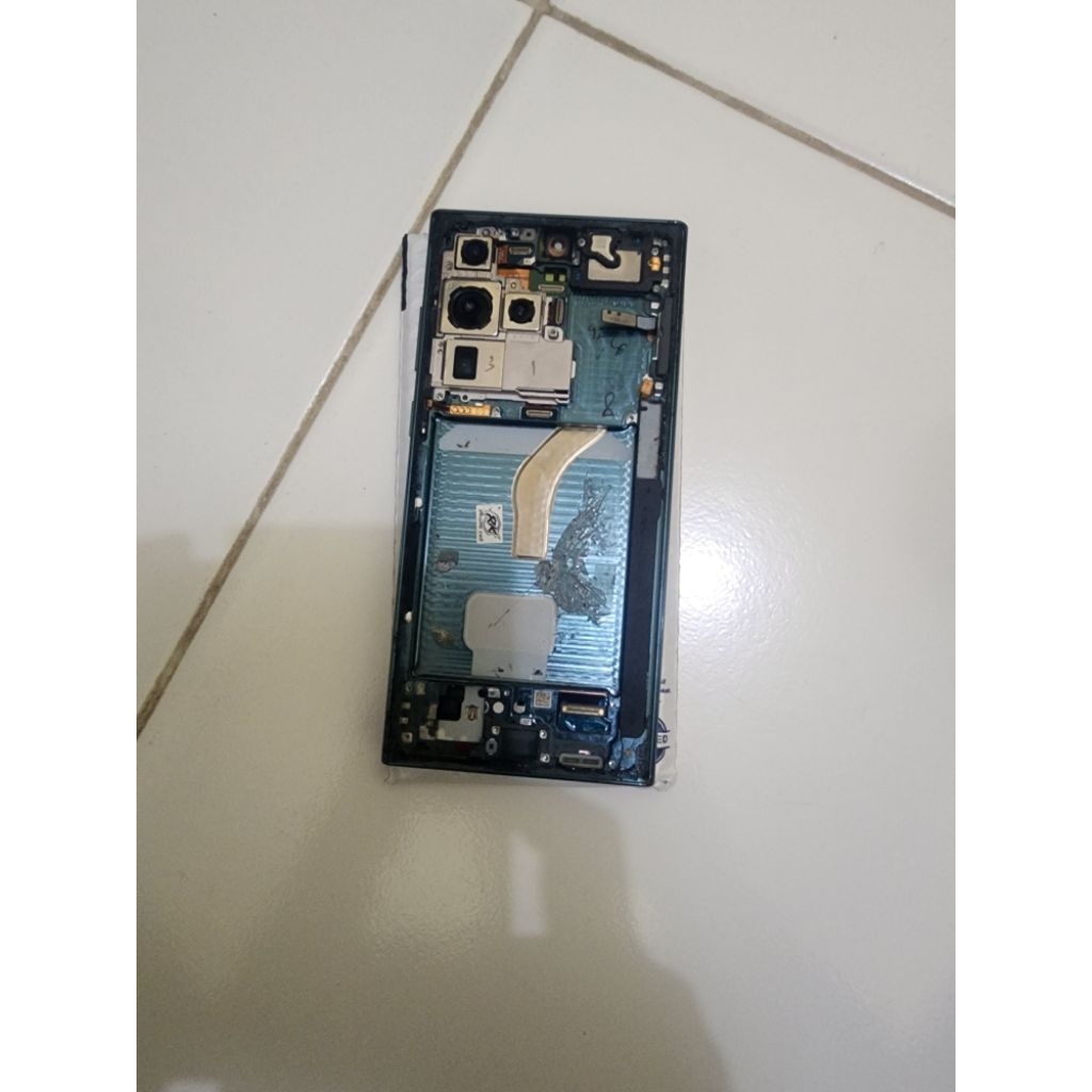 LCD DAN FRAME SAMSUNG S22 ULTRA + KAMERA