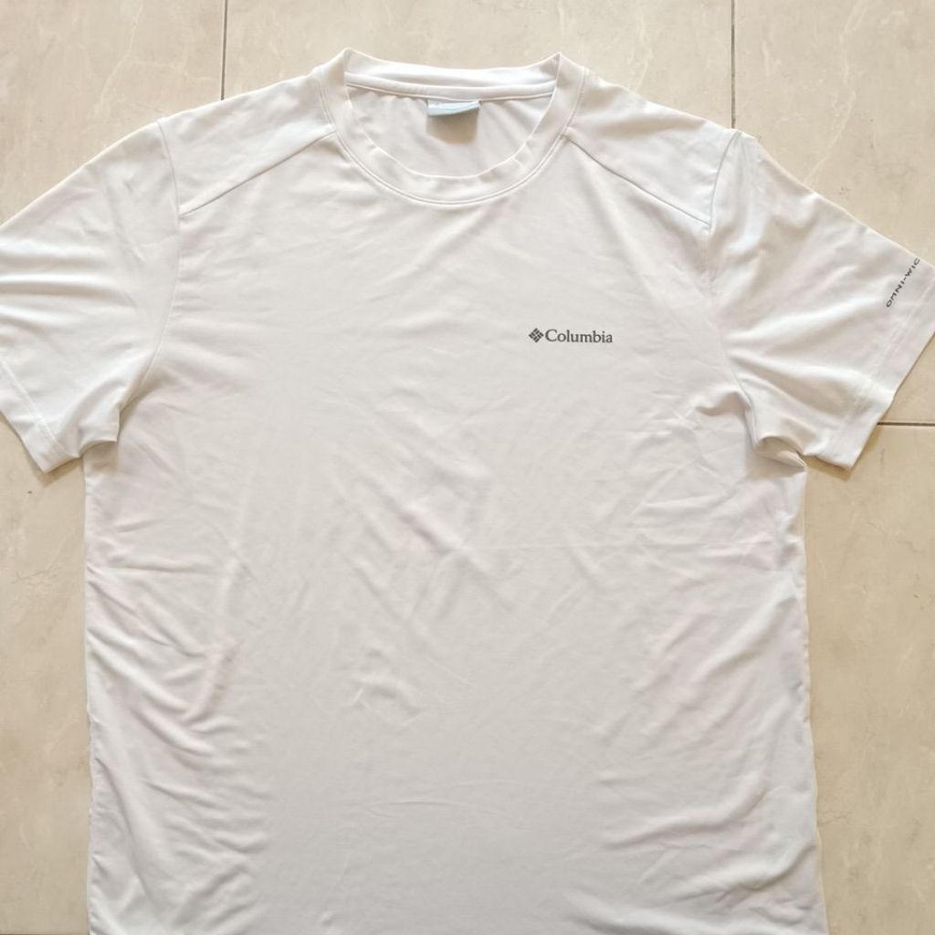 Obral Kaos branded Columbia lengan pendek gratis 2 kaos ukuran sama second original untuk Pria dan W