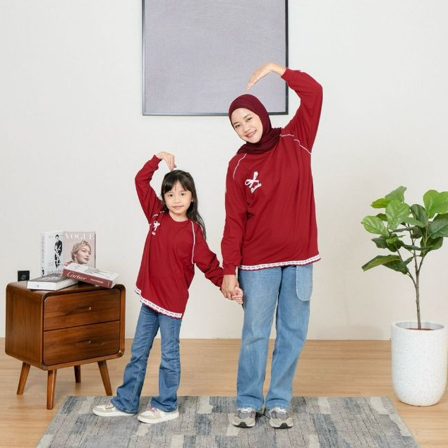 Badudu.id Baju Couple Keluarga - Sora Jersey Family Set - Couple Jersey Keluarga - Maroon