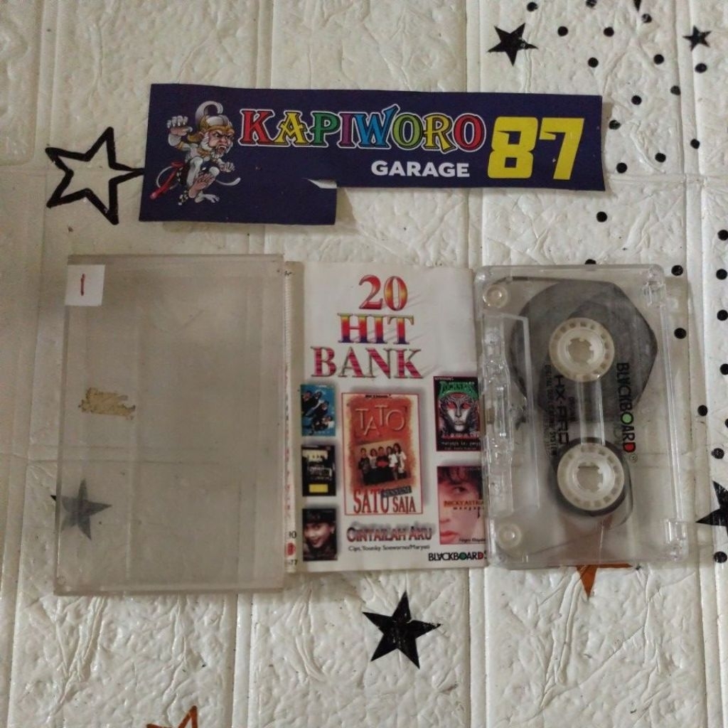 KASET PITA,,,20 HIT BANK