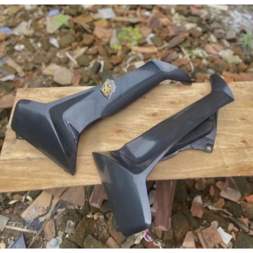 Sayap Depan Sayap luar Fiz R dan Vega R lama Bahan