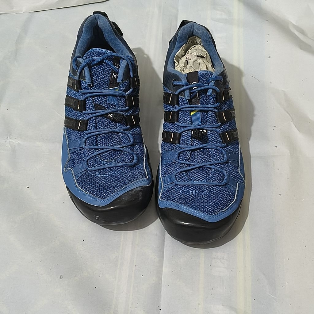 Sepatu Outdoor Adidas Terrex Solo M 40.5 / 25.5cm - Second / Preloved