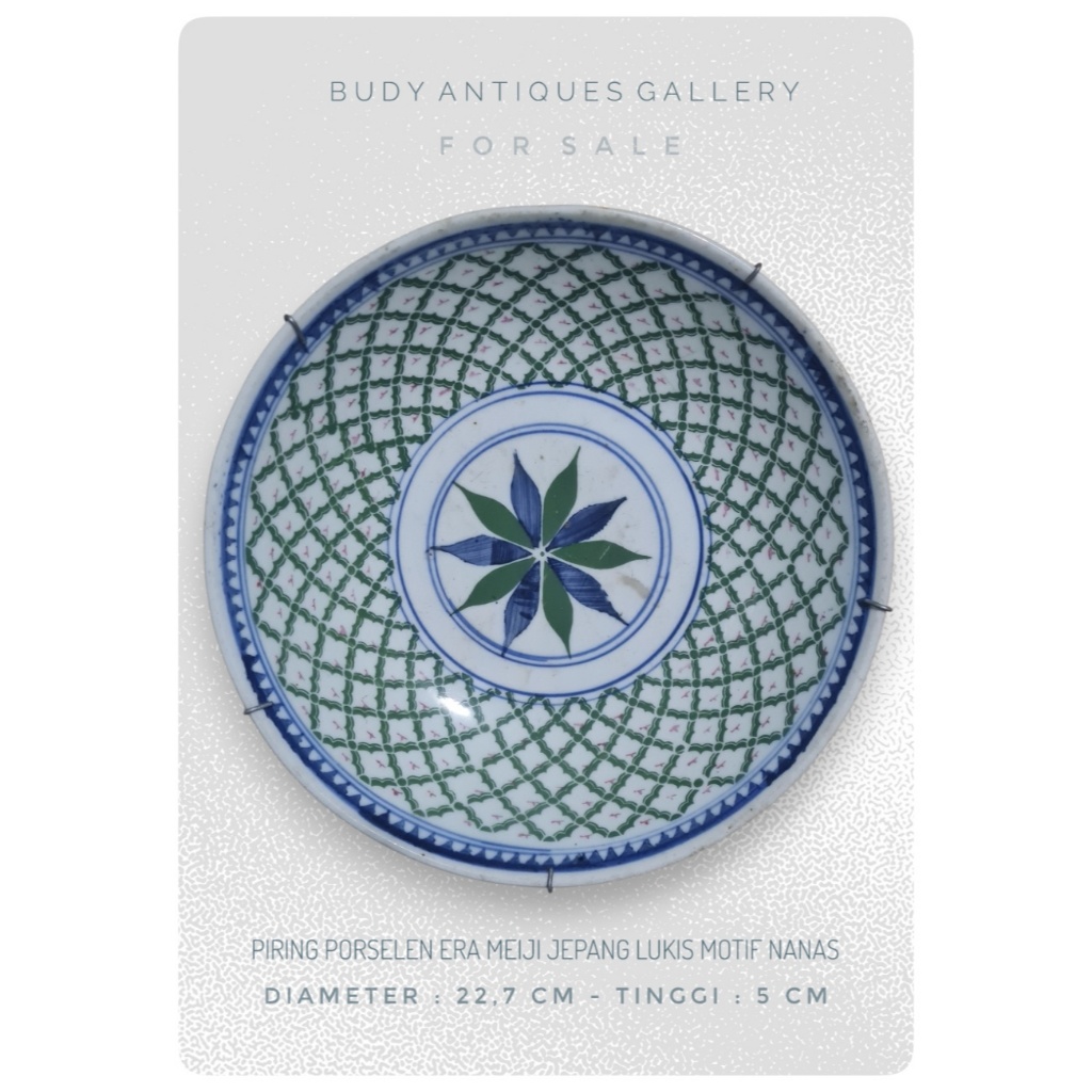 Piring Porselen Jepang Dinasti Meiji Lukis Nanas