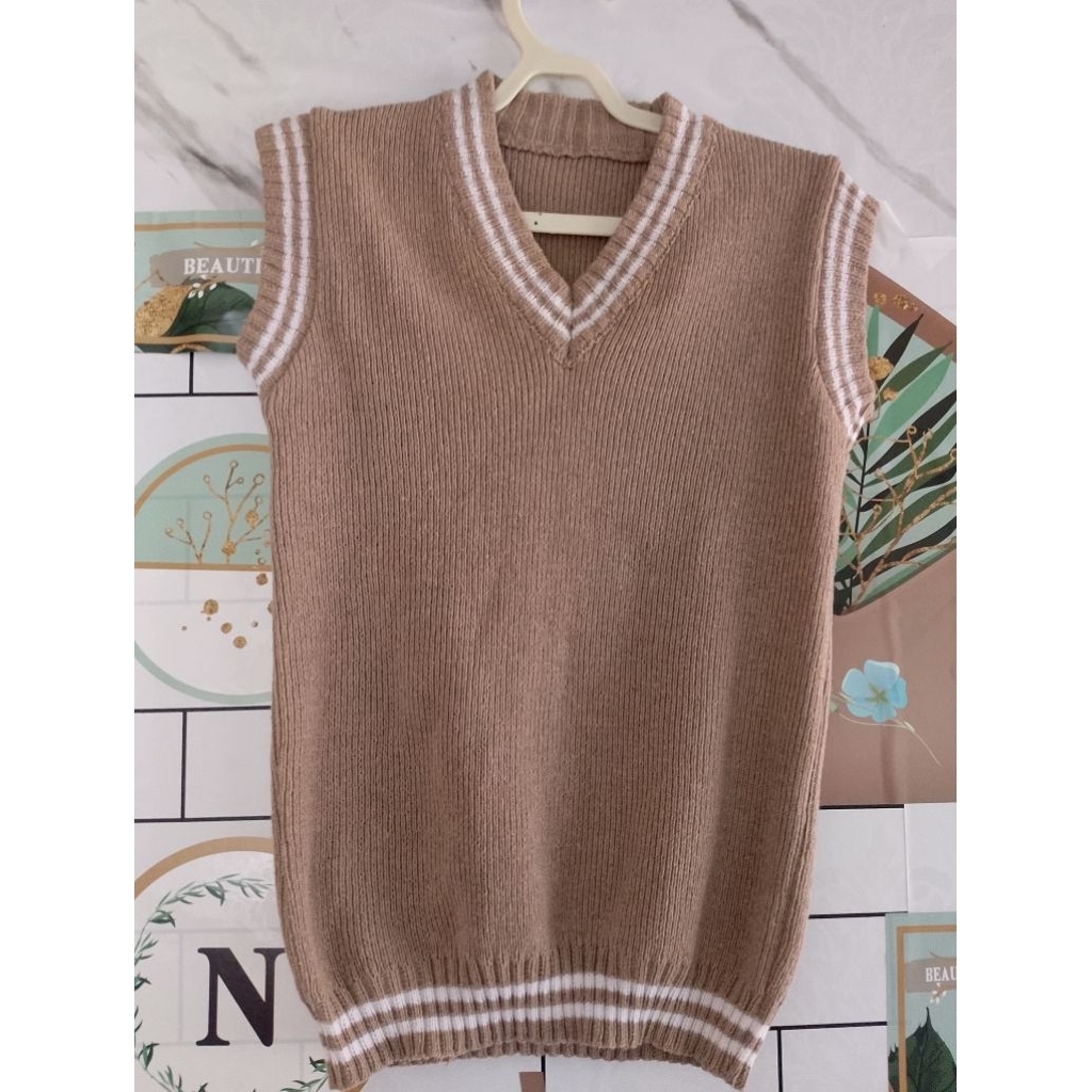 Preloved rompi knit mocca/ outer rompi anak unisex